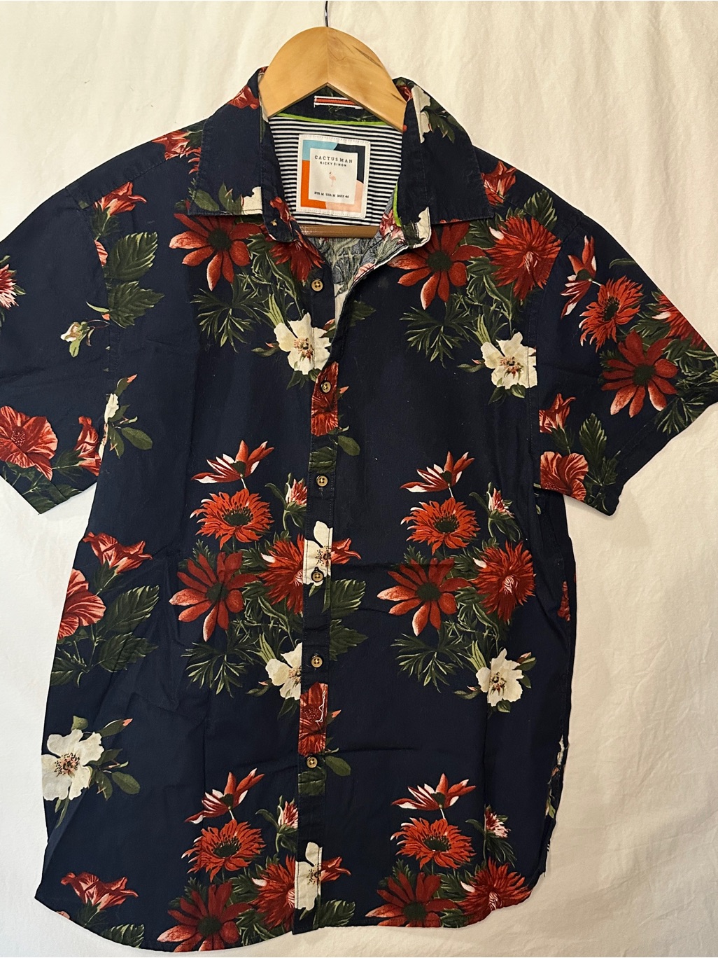 Cactus Men's Navy Floral Short-Sleeve Button-Down Shirt In Red & White